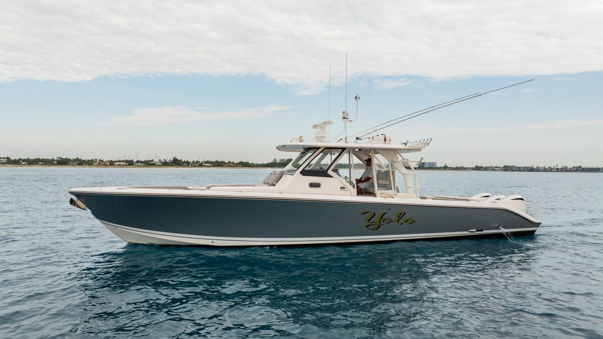 Pursuit S 408 Sport