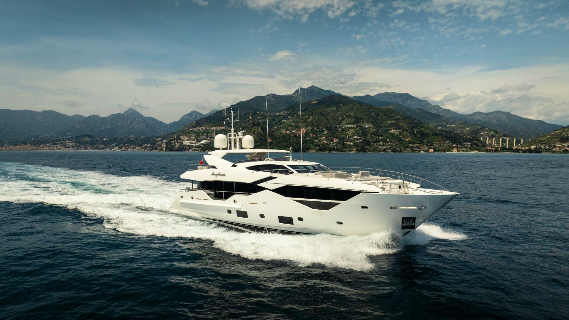 Sunseeker 116 Yacht