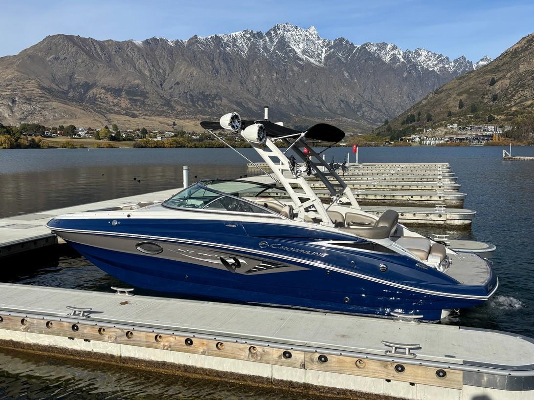 Crownline E235 Surf