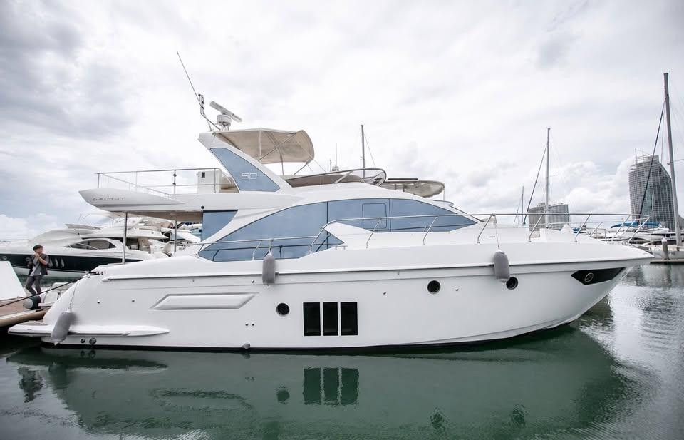 Azimut 50