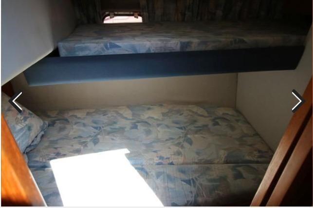 Carver 370 Voyager