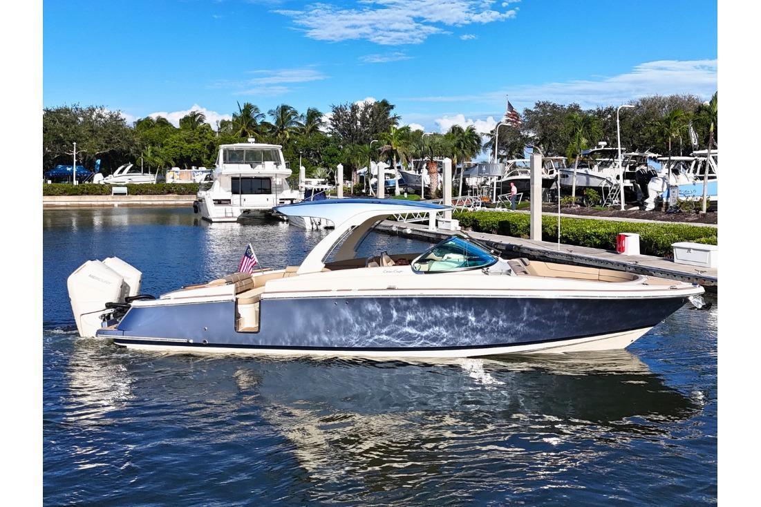 Chris Craft Launch 35 GT