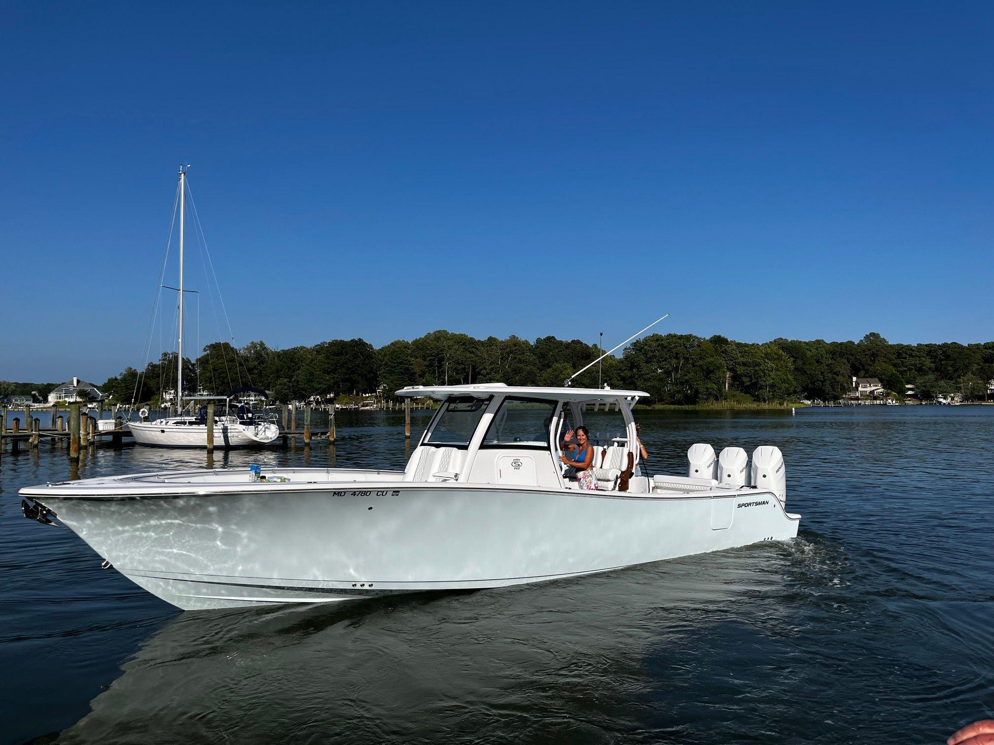 Sportsman Open 352 Center Console