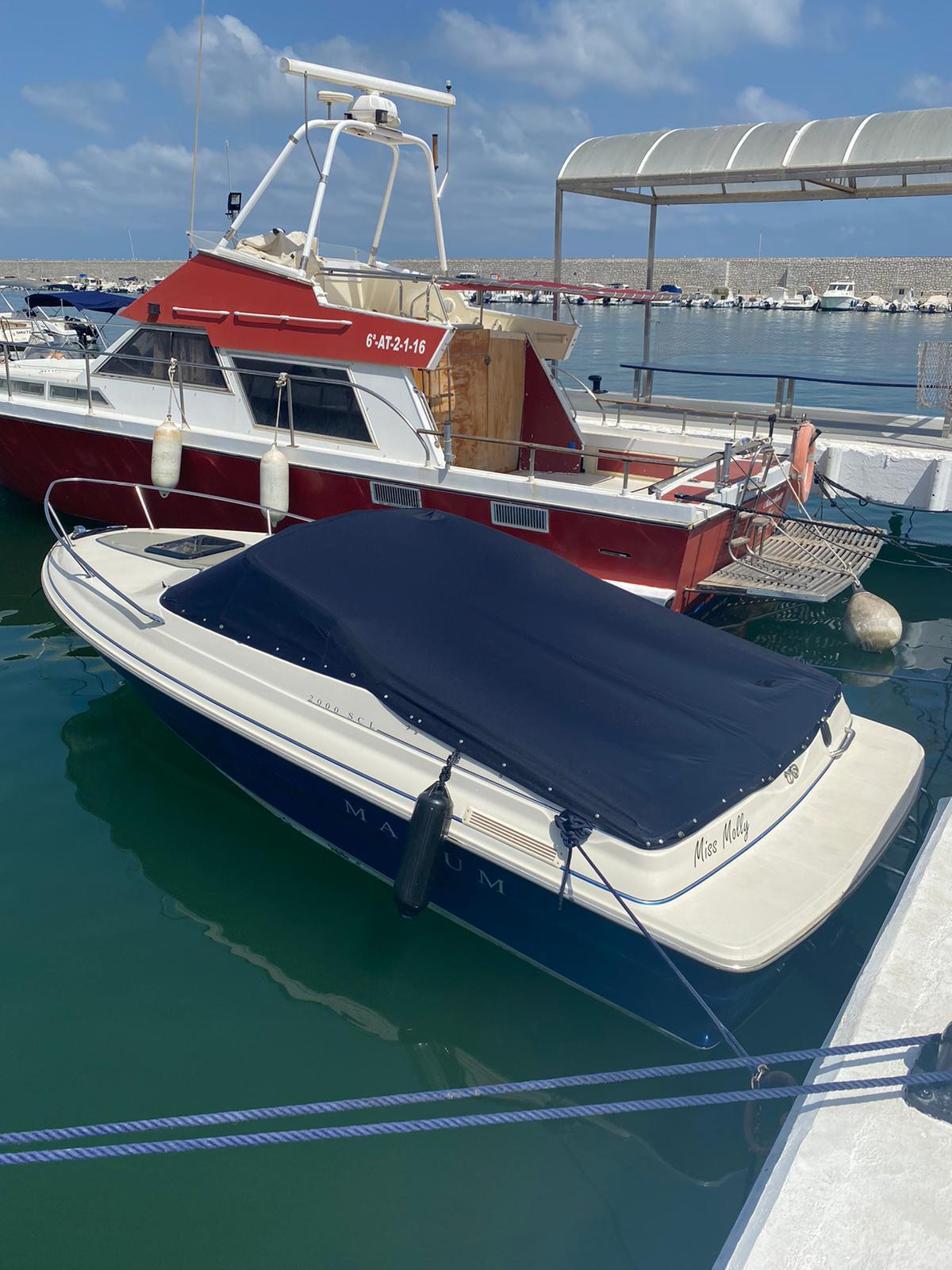 Maxum 2000 SCL