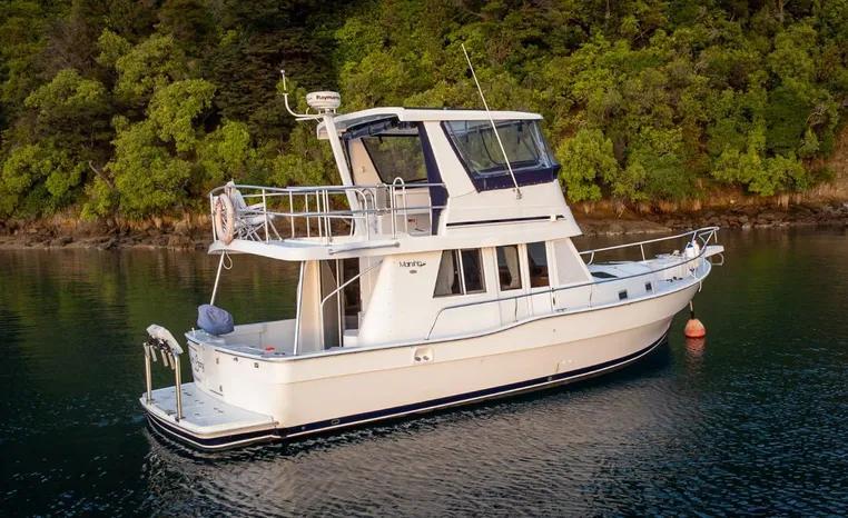 2000 Mainship 390 Trawler for sale in Picton