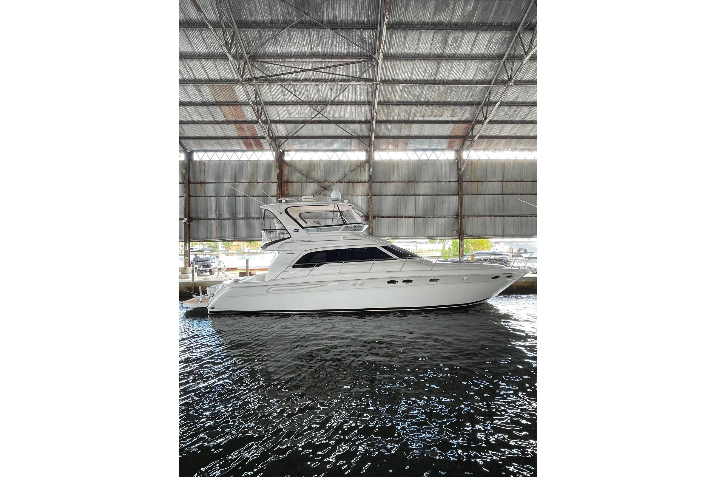 Sea Ray 480 Sedan Bridge