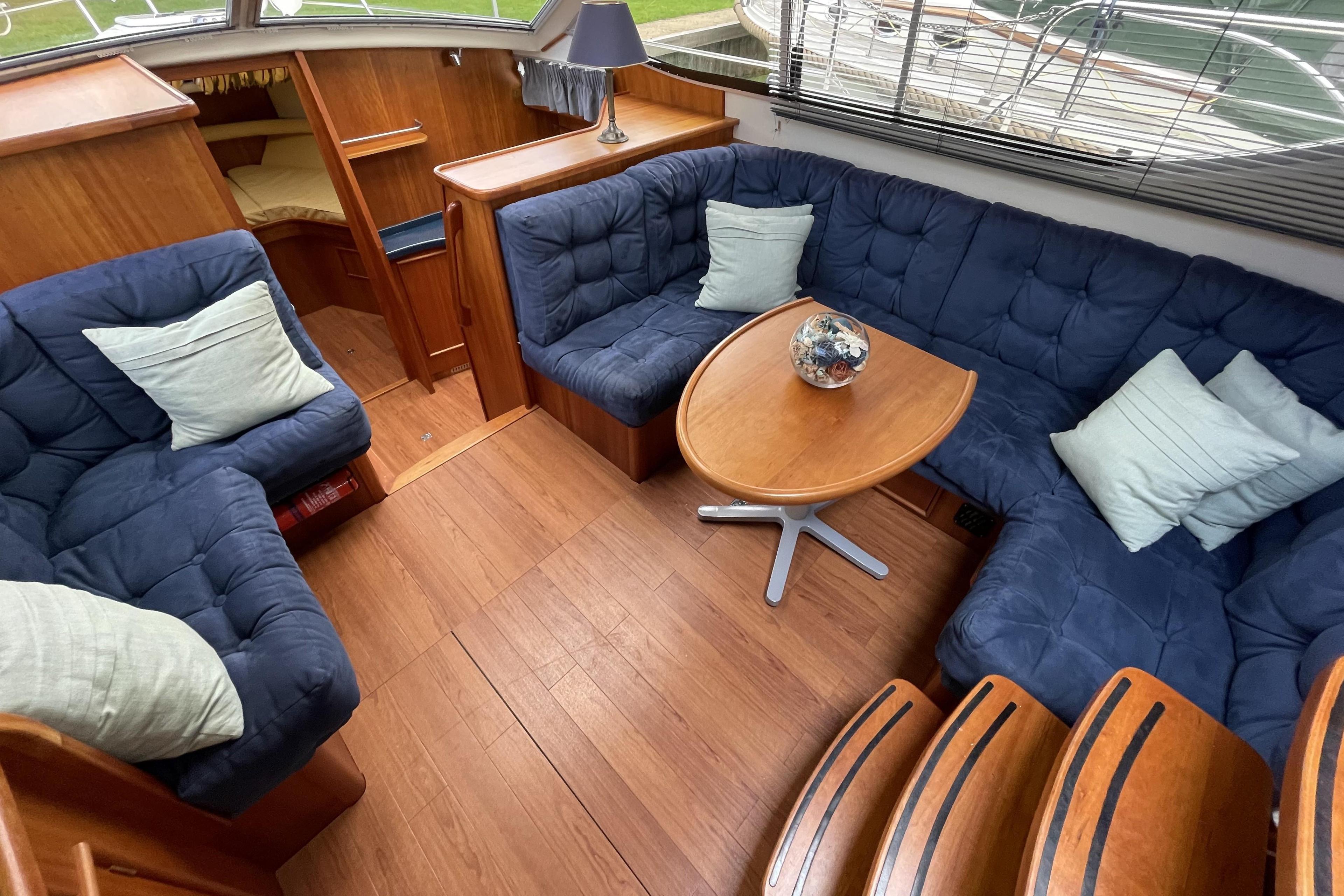 Haines 320 Aft Cabin
