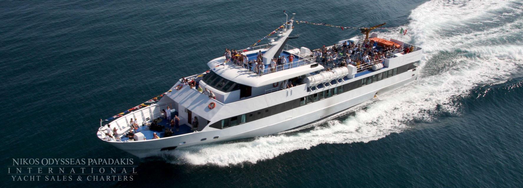 Passenger Vessel 42m / 518 Pax