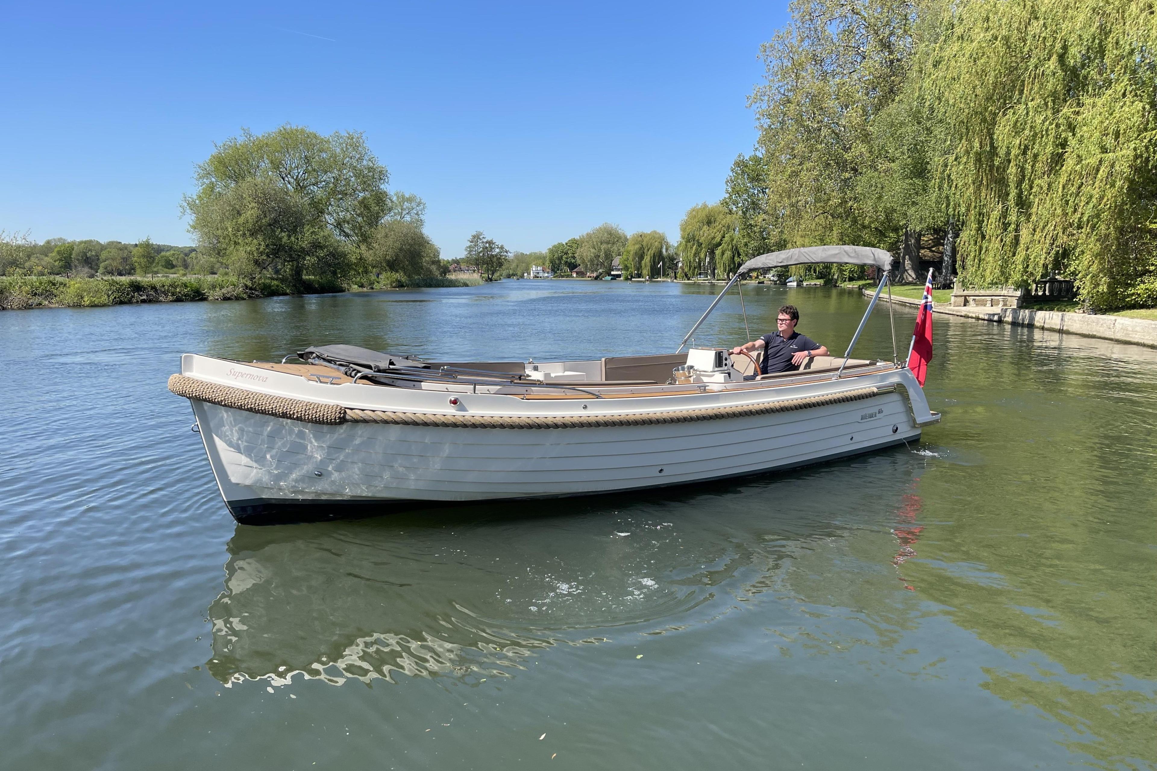 Interboat Intender 820