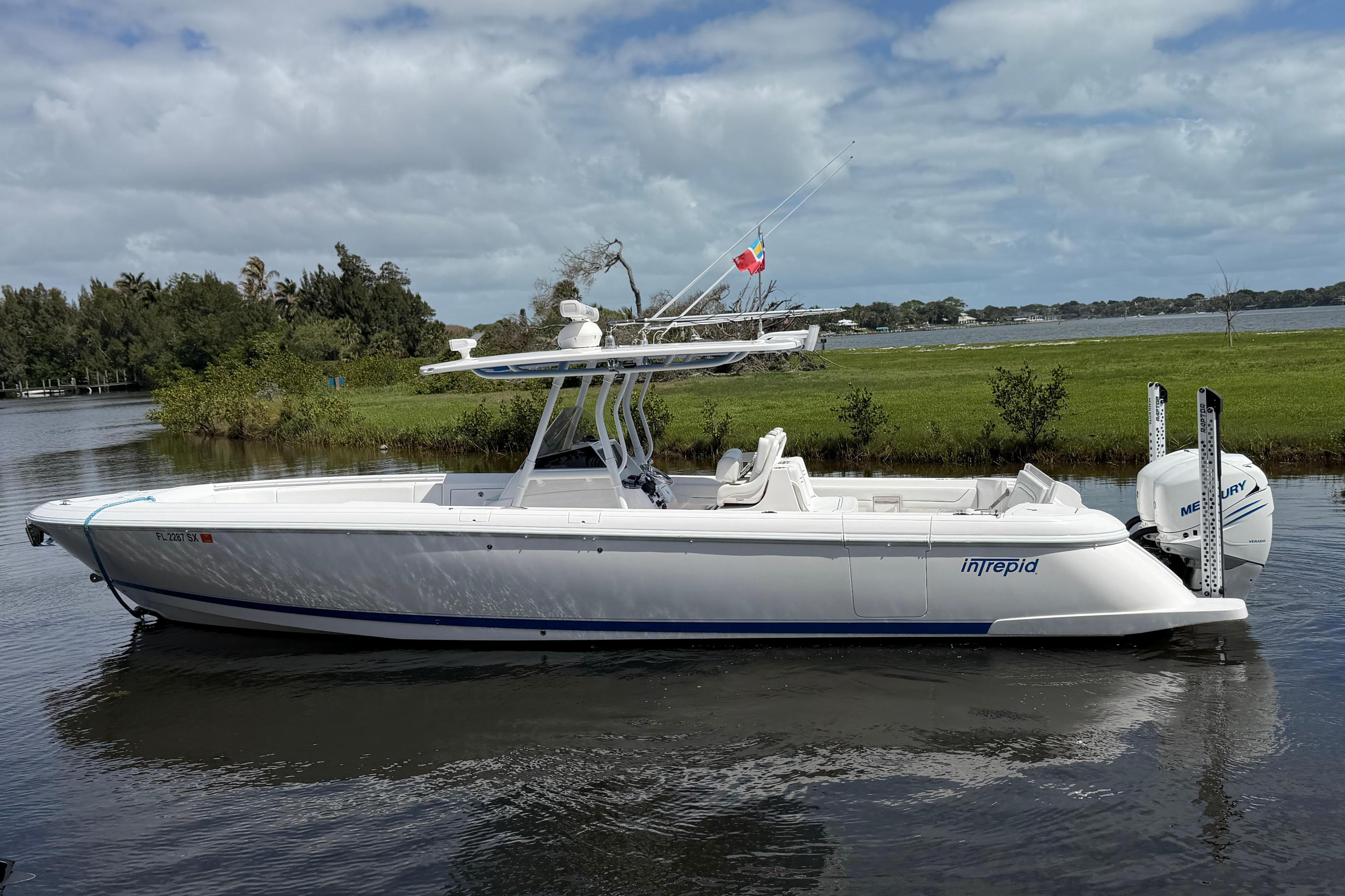 2021 Intrepid 34ft Yacht for Sale in Stuart, FL