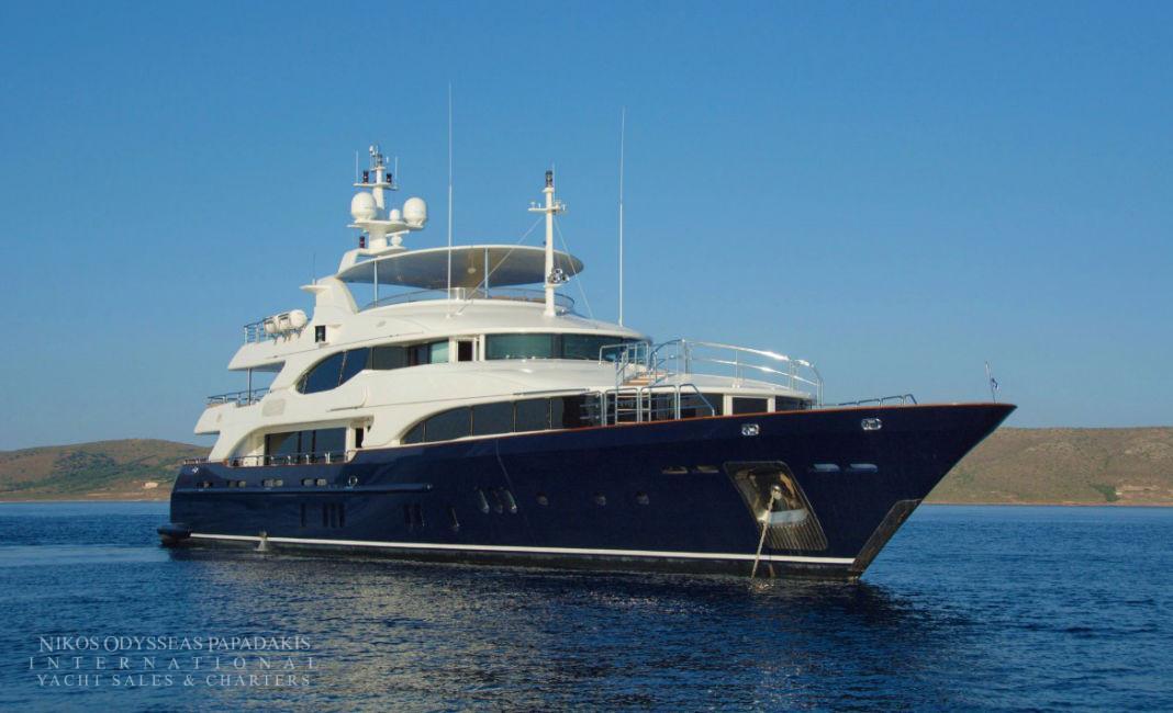 Benetti Vision 145