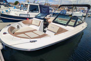 Sea Ray SPX 210