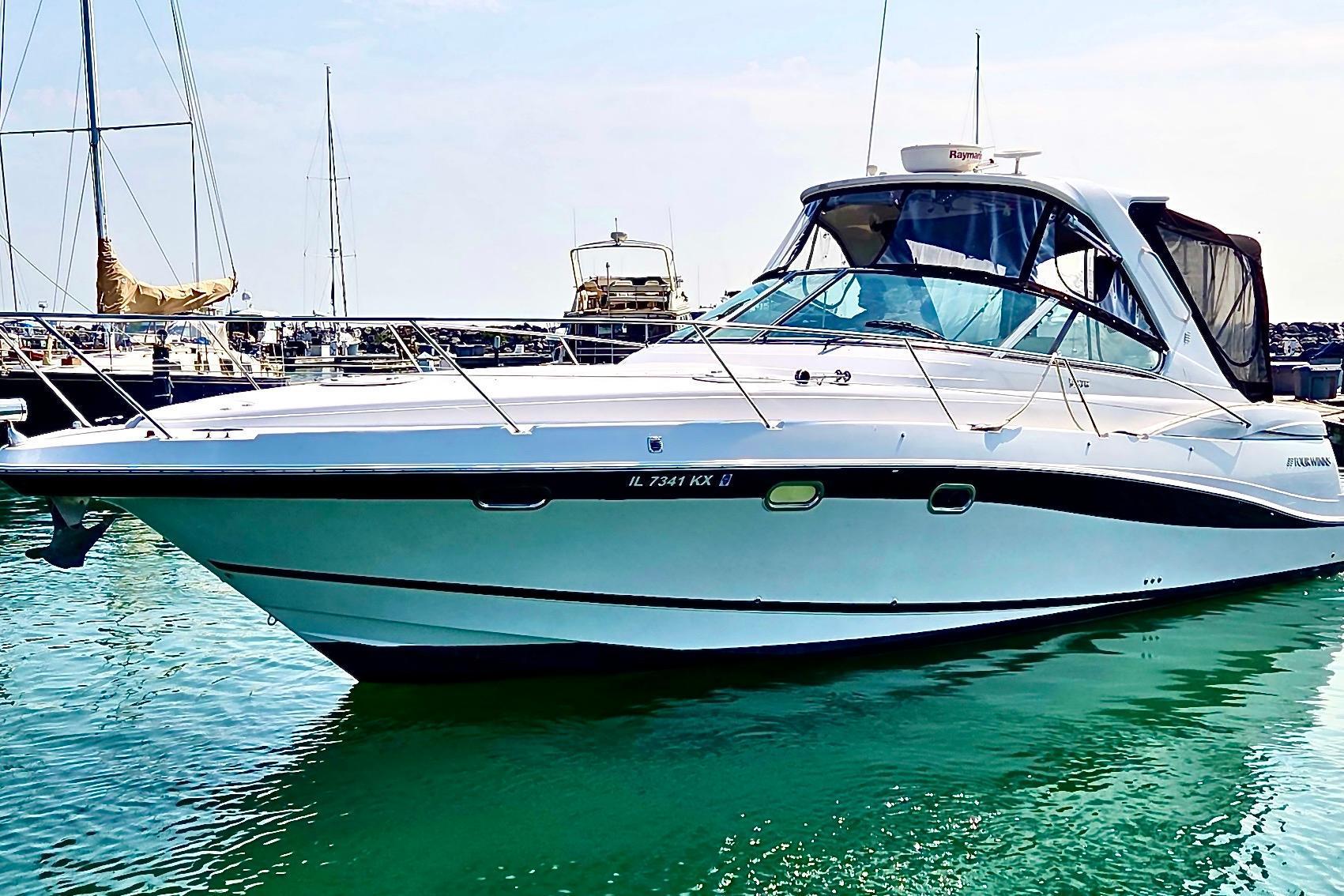 2008 Four Winns 37ft Yacht for Sale in Waukegan, IL