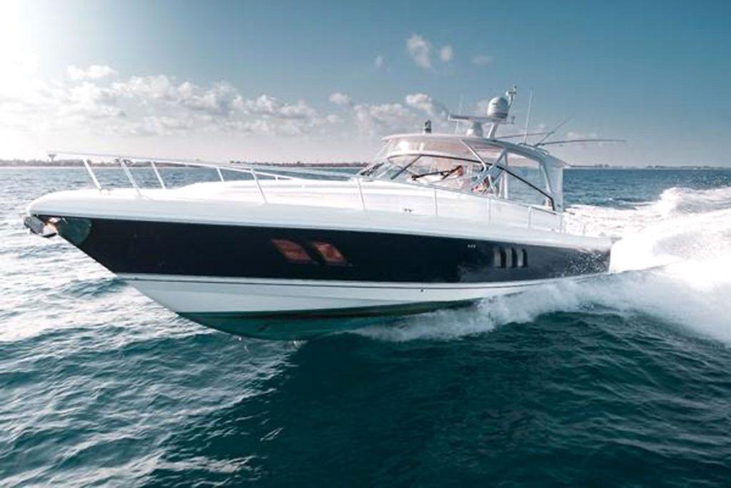 Intrepid 475 Sports Yacht