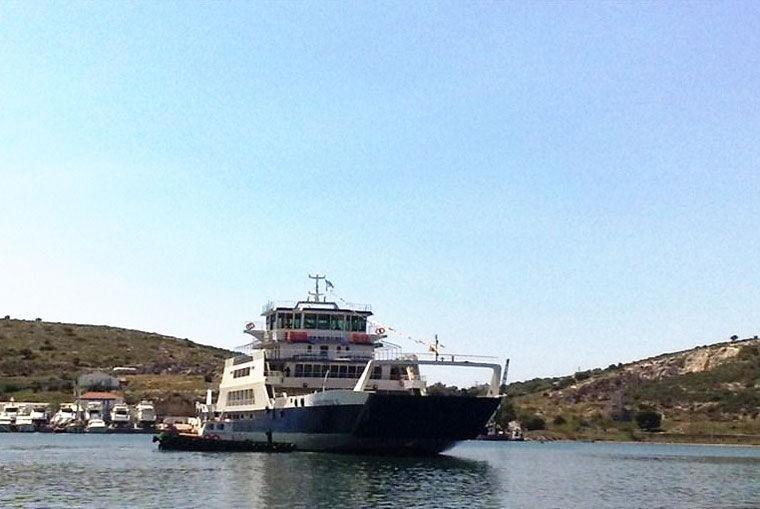 Double End Ferry