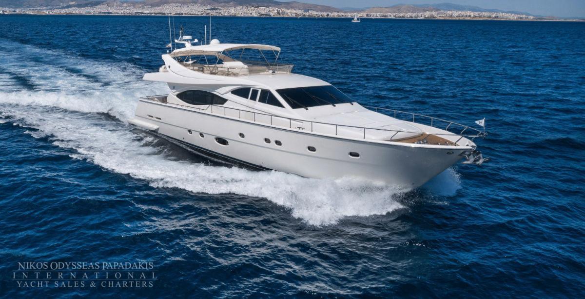 Ferretti 760