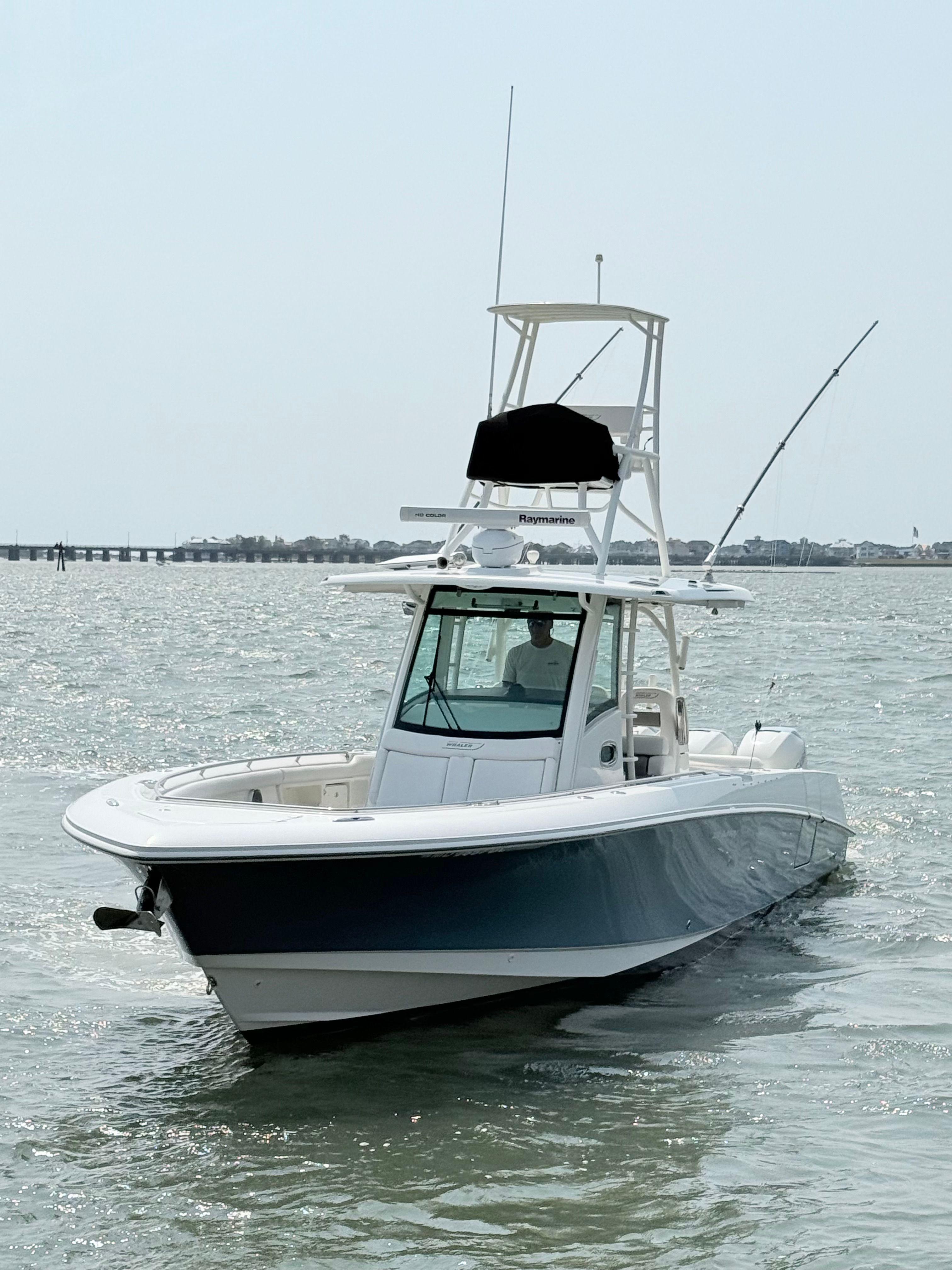 Boston Whaler 350 Outrage