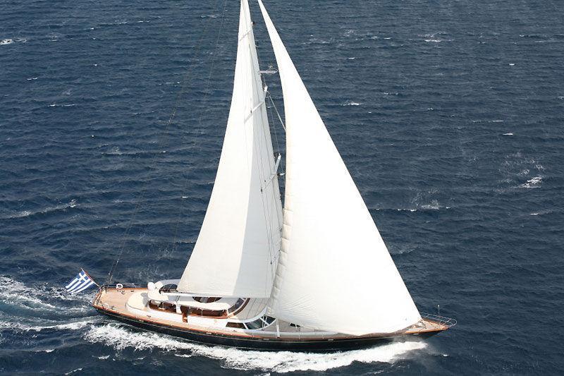 Perini Navi 118ft