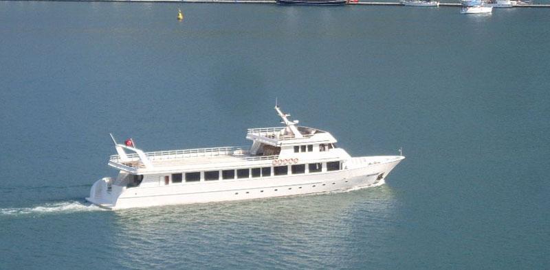 Day / Pax Vessel