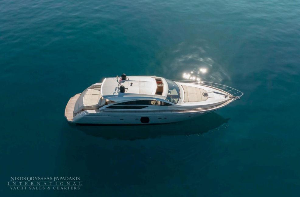 Pershing 64