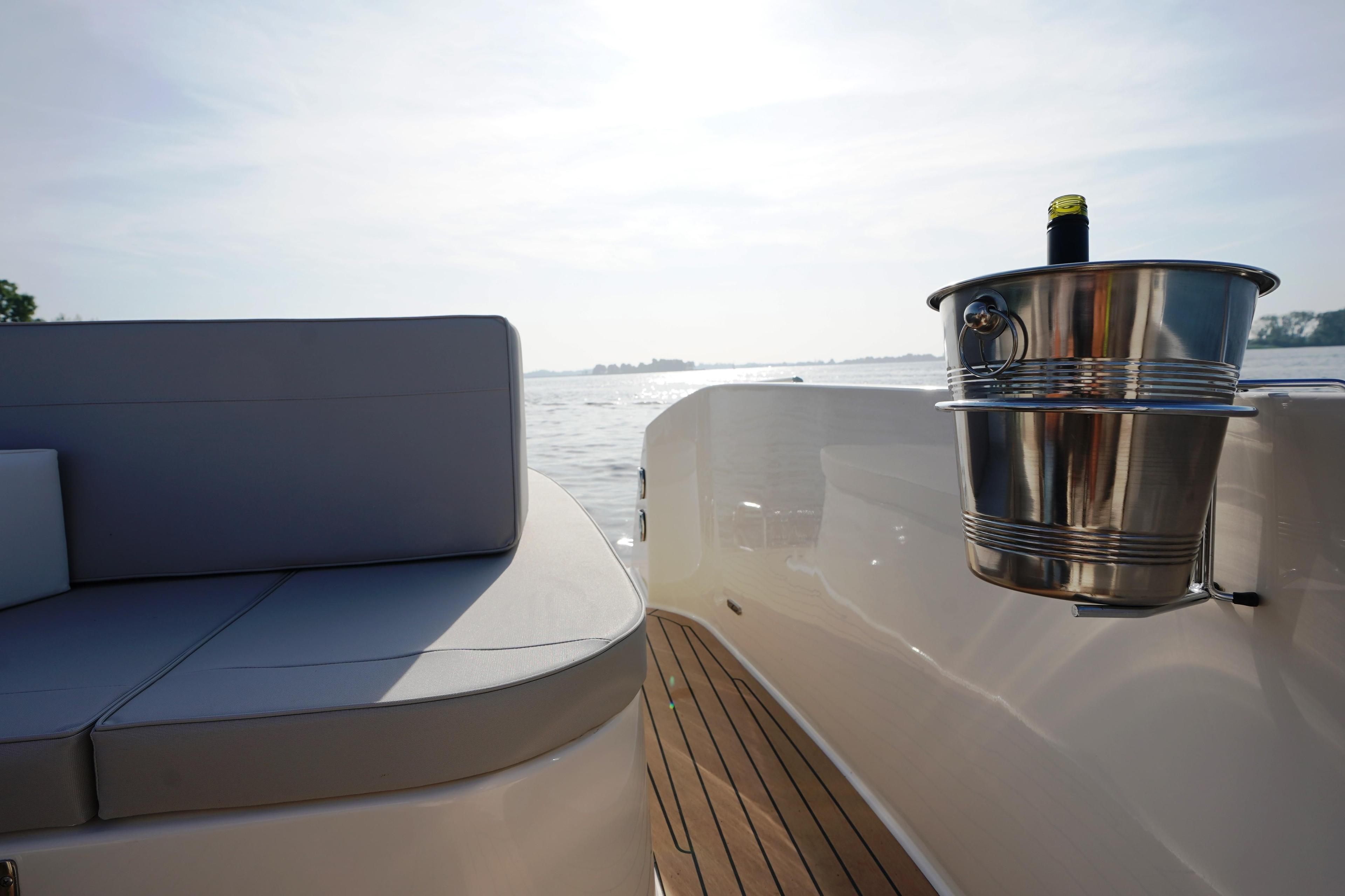 Interboat Intender 950 Cabin