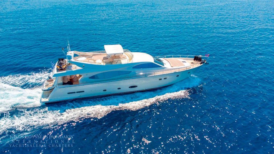Ferretti 760