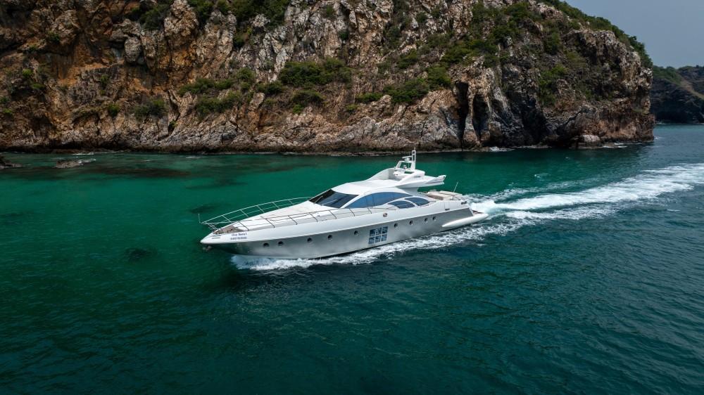 Azimut 86S