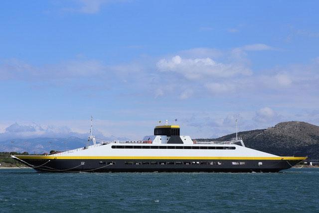 Double End Ferry 107m.