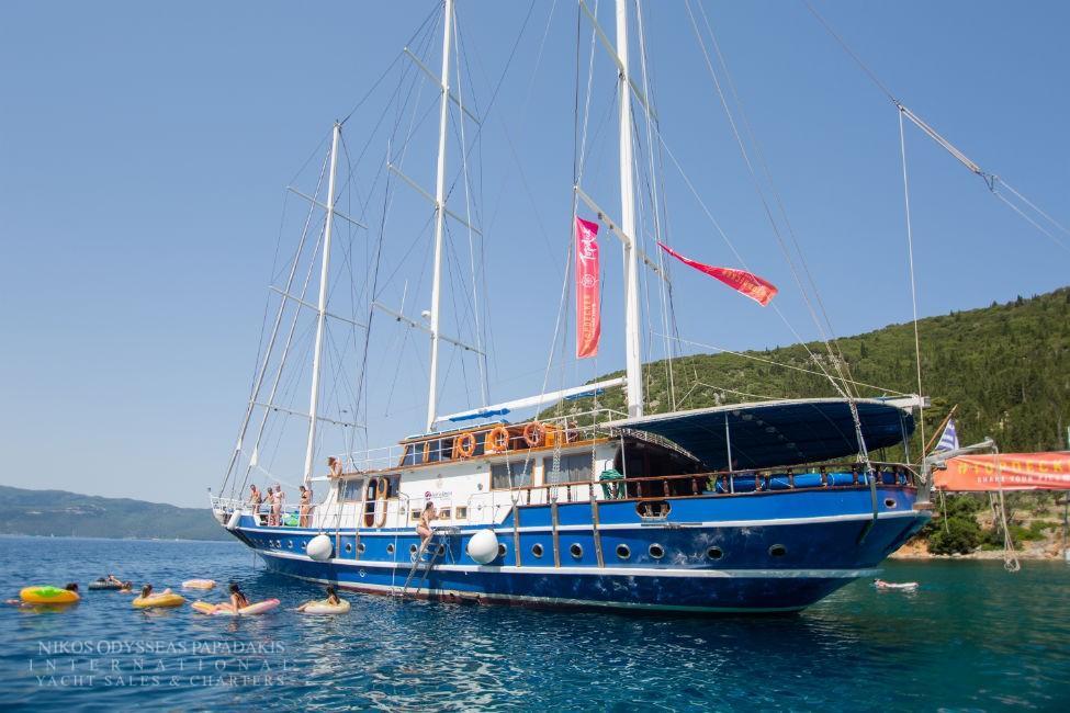 Three masted motor sailer 33m