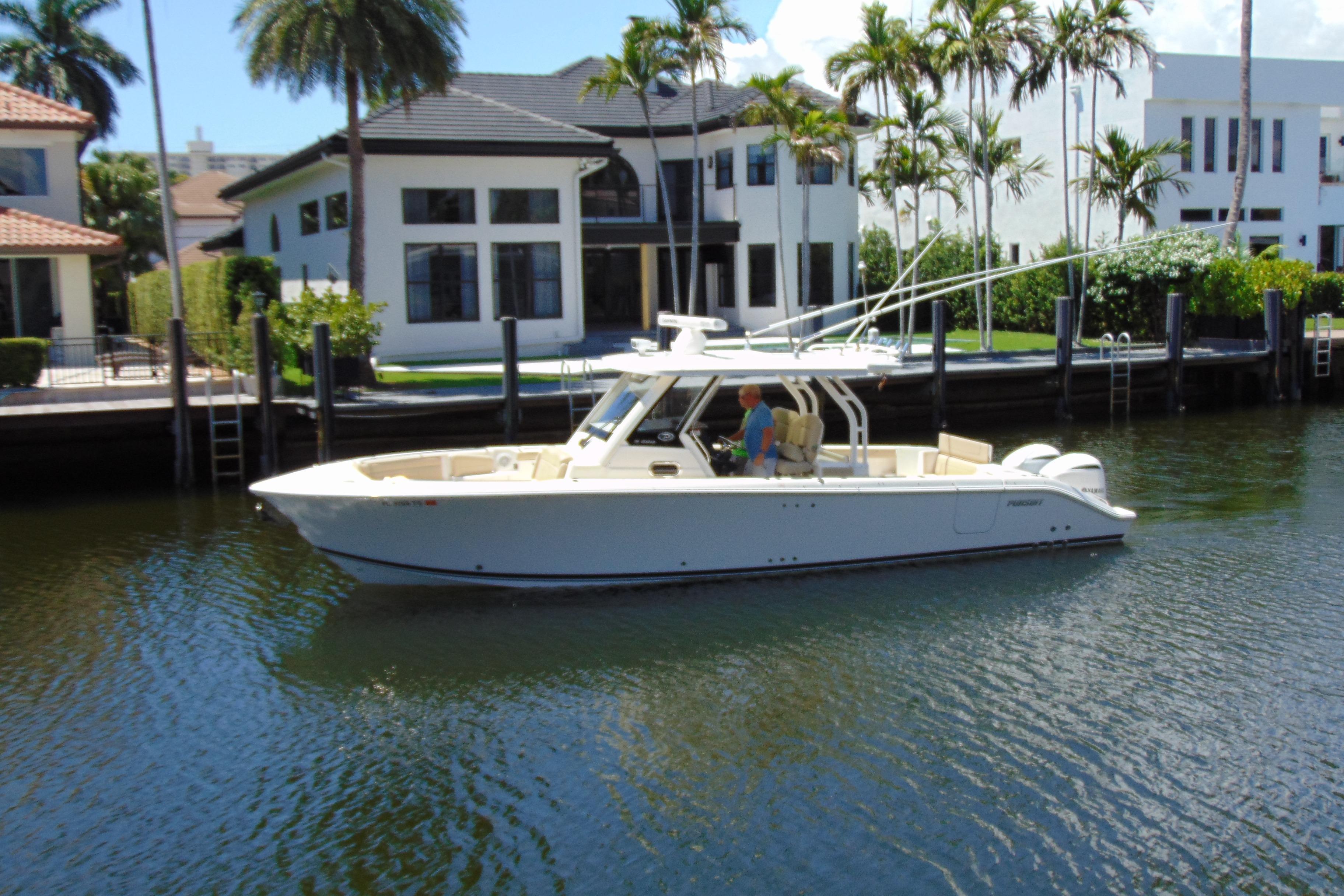 2020 Pursuit 32ft Yacht for Sale in Fort Lauderdale, FL