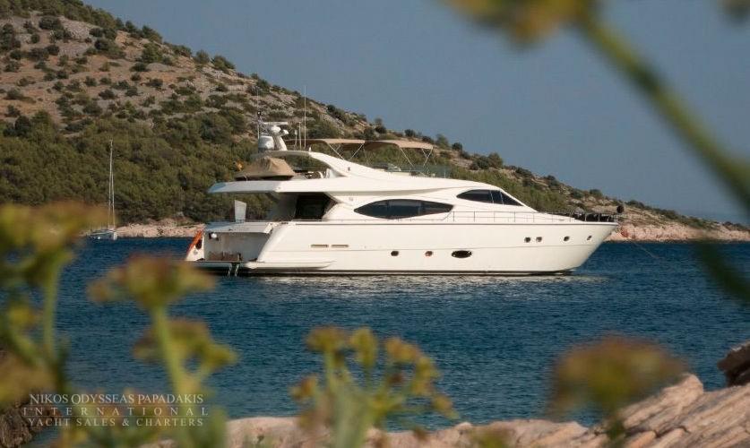 Ferretti 760
