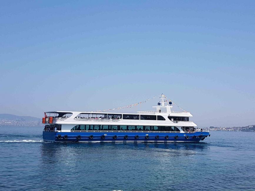 Day Passenger Boat
