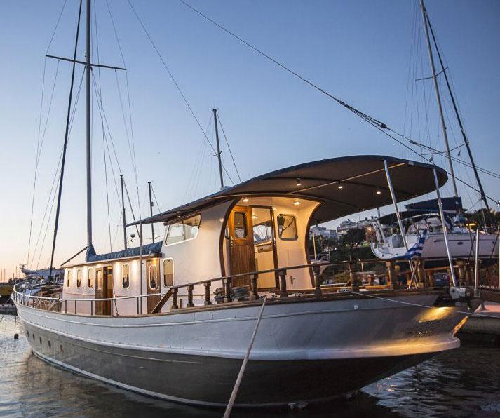Traditional Motor sailer 24.80m.