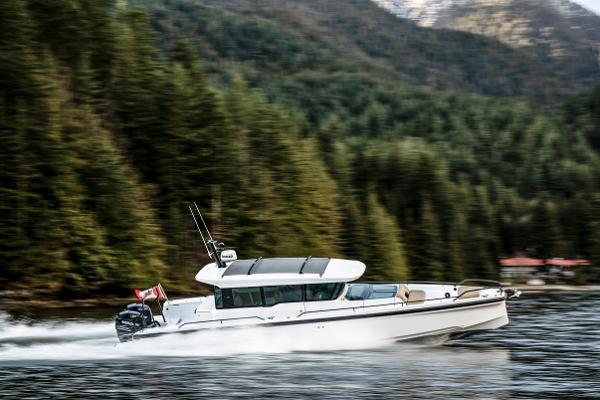 Axopar 37XC Cross Cabin