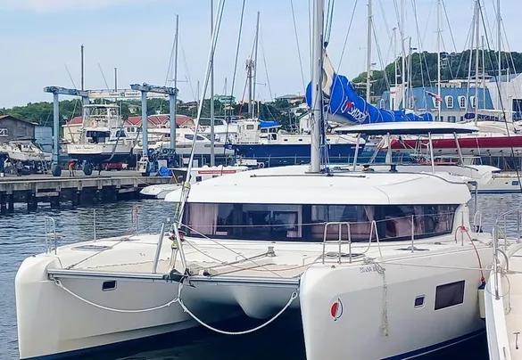 Lagoon 42