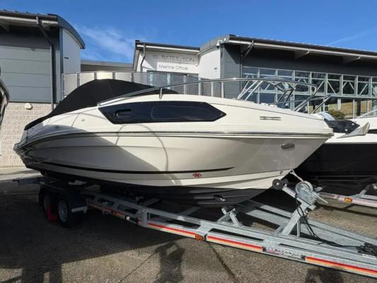 Bayliner VR6 CU Outboard