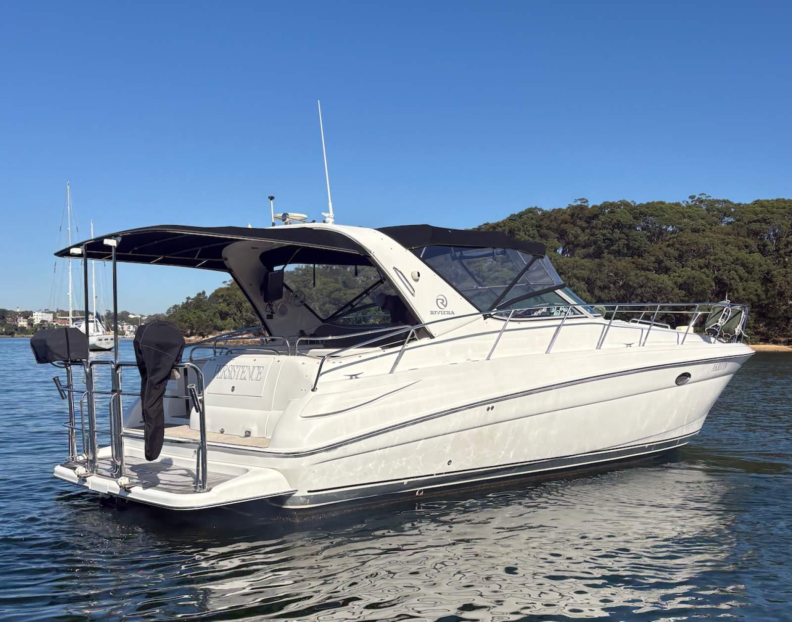 Riviera M370