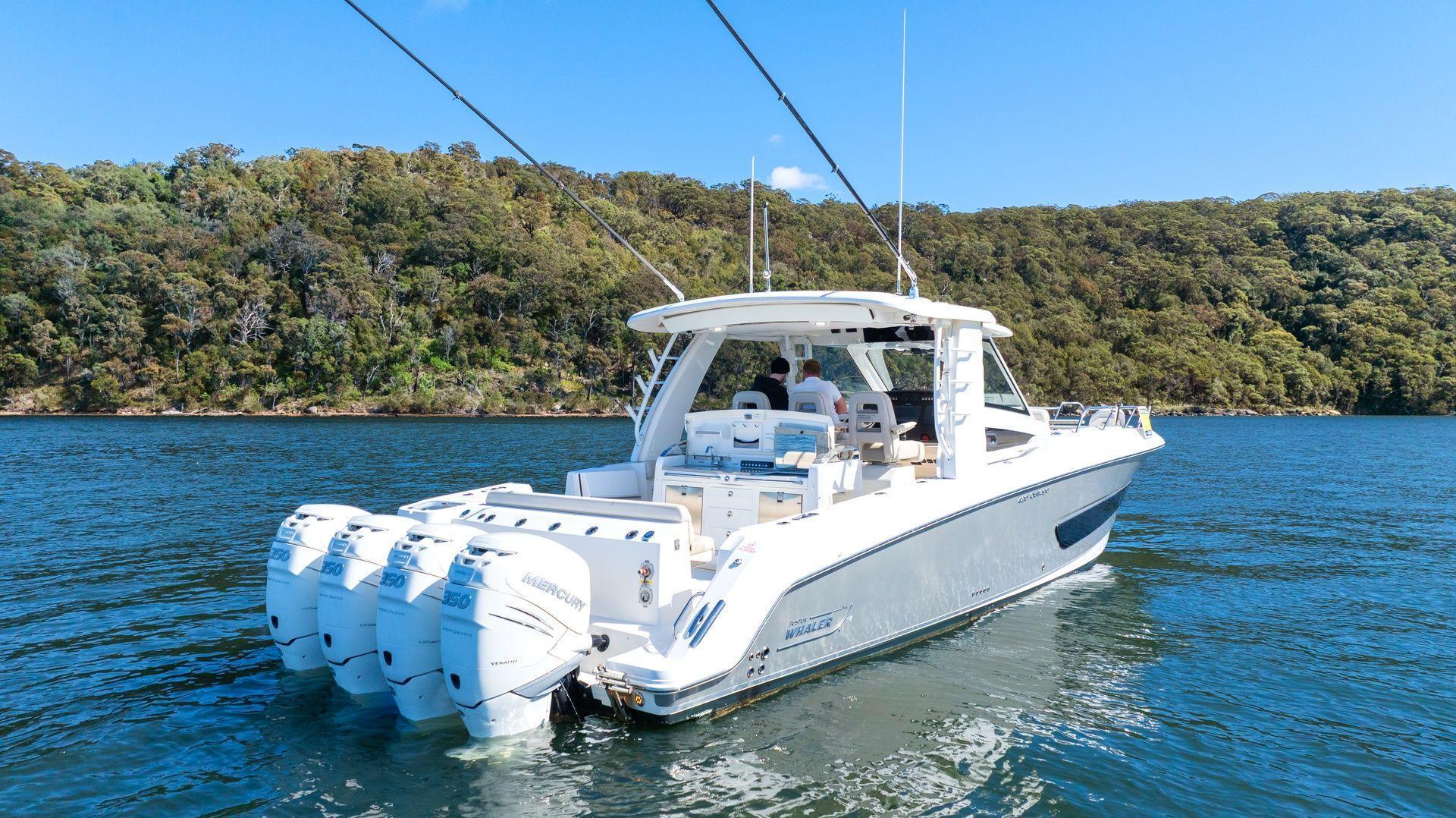 Boston Whaler 420 Outrage