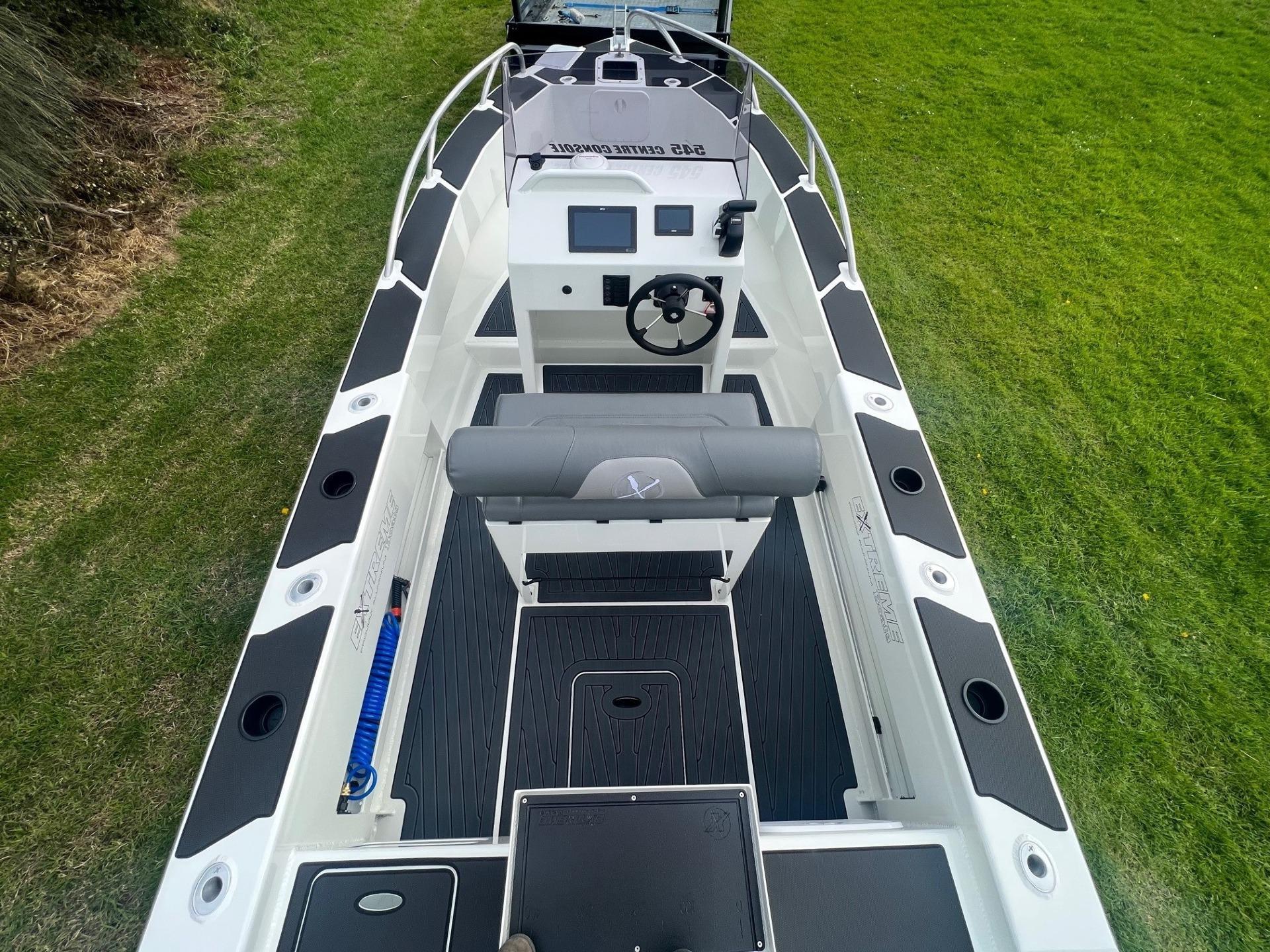 Extreme Boats 545 Centre Console