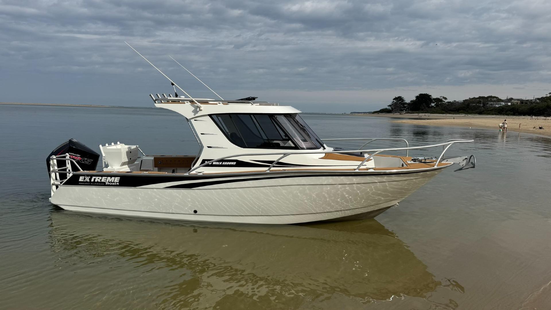 Extreme Boats 745 Walk Around