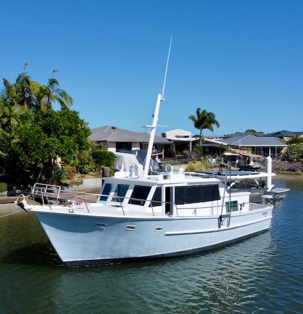 “LuCee”-  42′ Bridge Deck Bay Cruiser (GRP Hull)