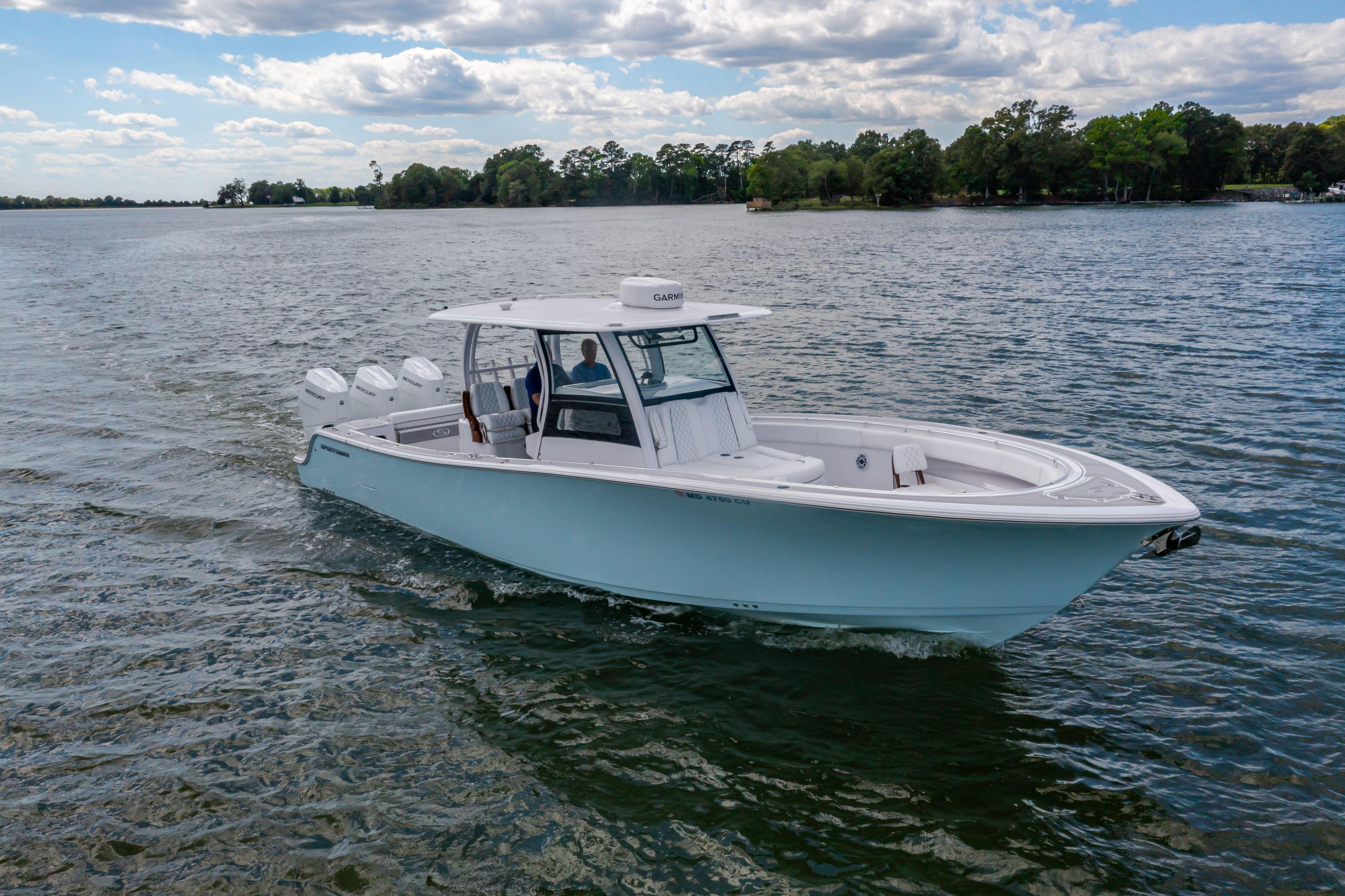 Sportsman Open 352 Center Console