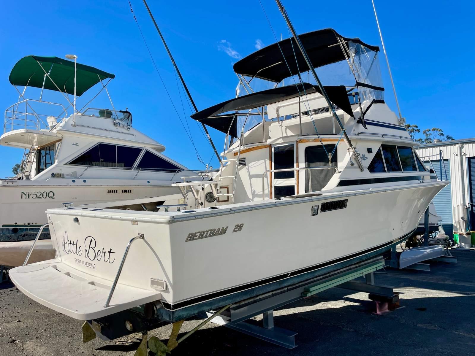 Bertram 28 Flybridge