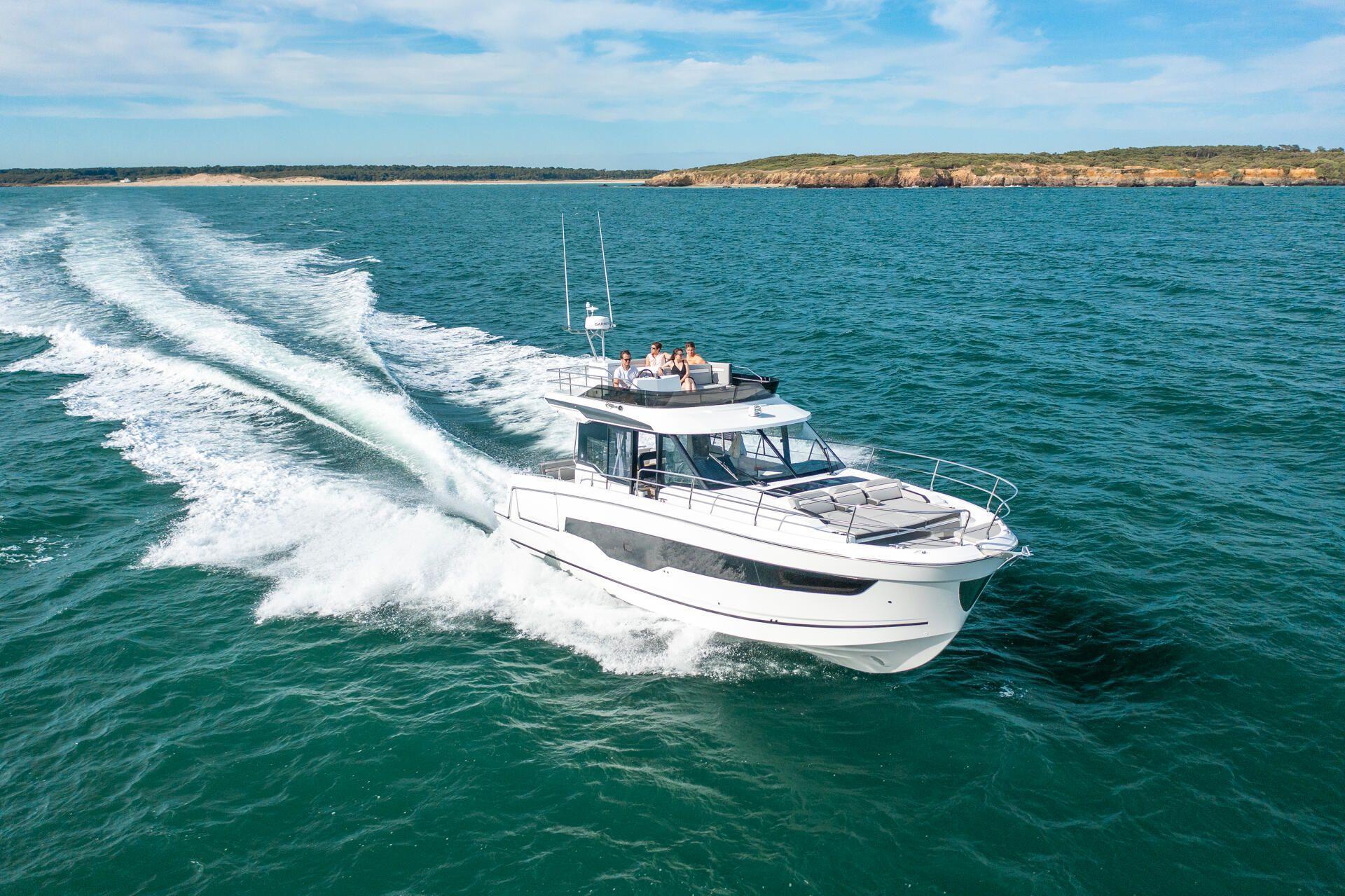 2026 Jeanneau Merry Fisher 1295 Flybridge for sale