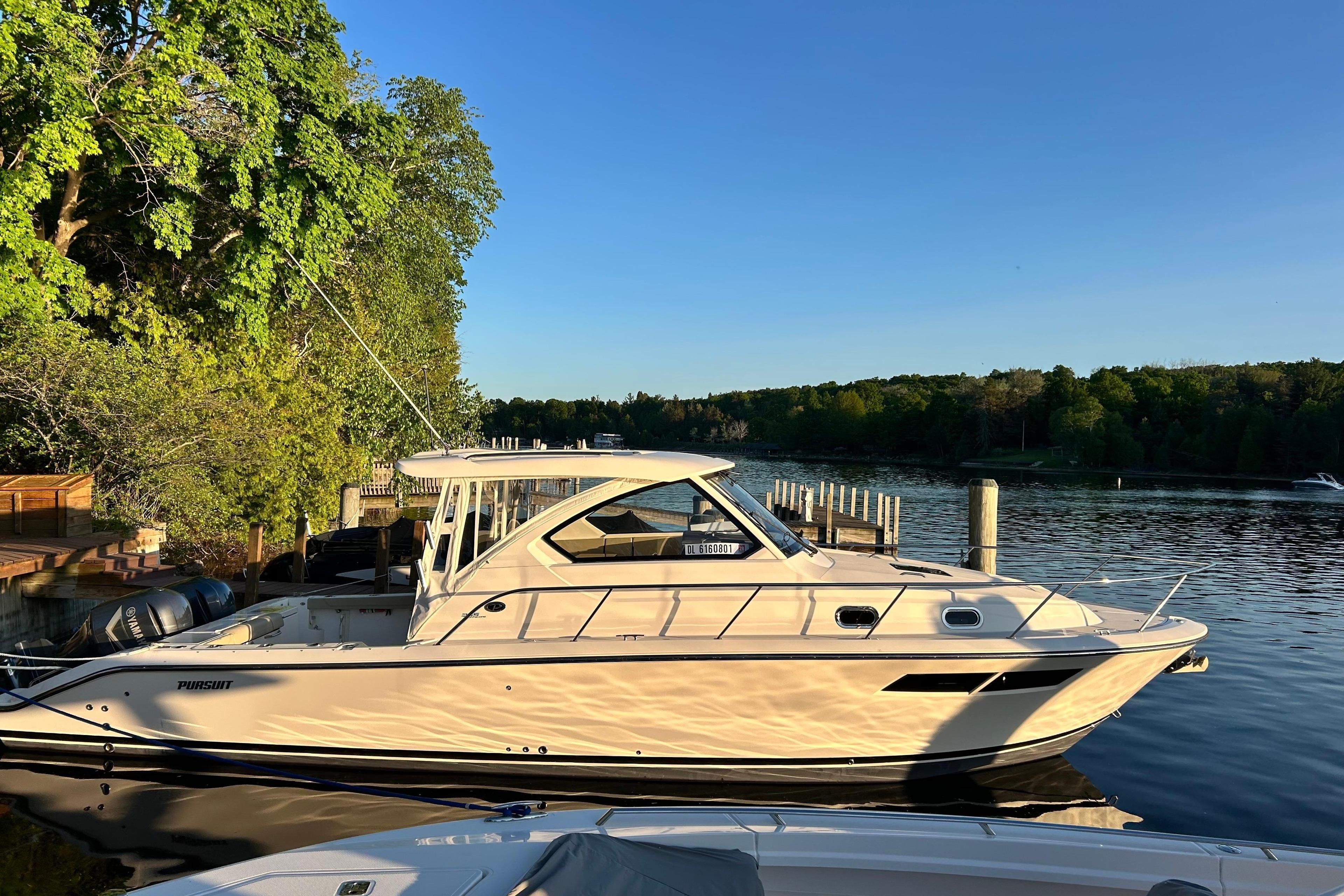2018 Pursuit 35ft Yacht for Sale in Charlevoix, MI
