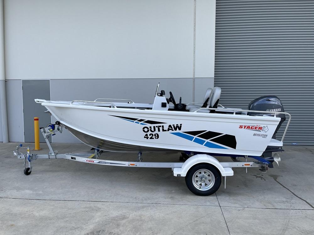 Stacer 429 OUTLAW SIDE CONSOLE