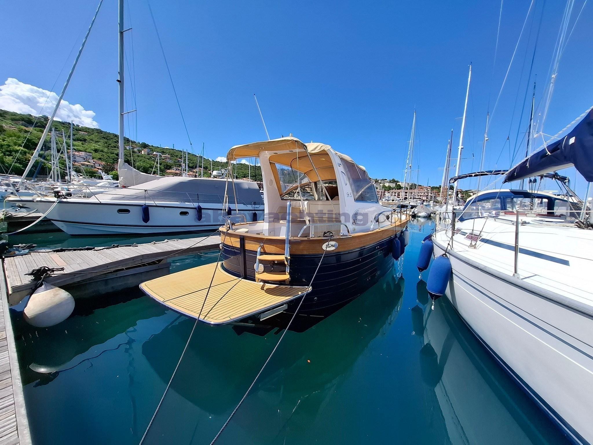 Mimi Libeccio 9.5 Cabin