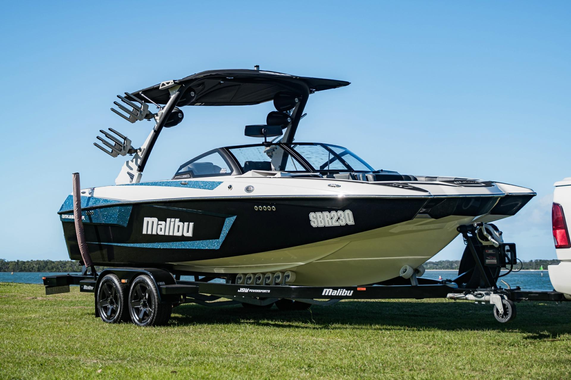 Malibu Wakesetter 23 MXZ