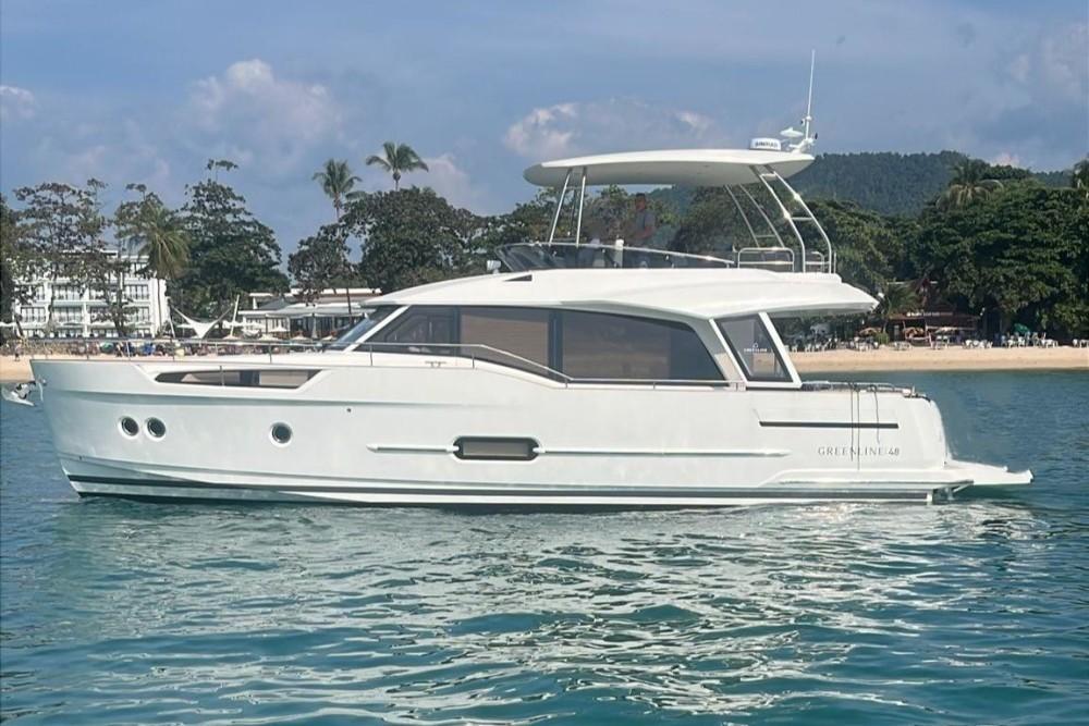 Greenline 48 Flybridge