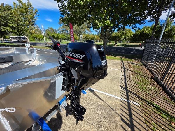 Quintrex F370 Outback Explorer